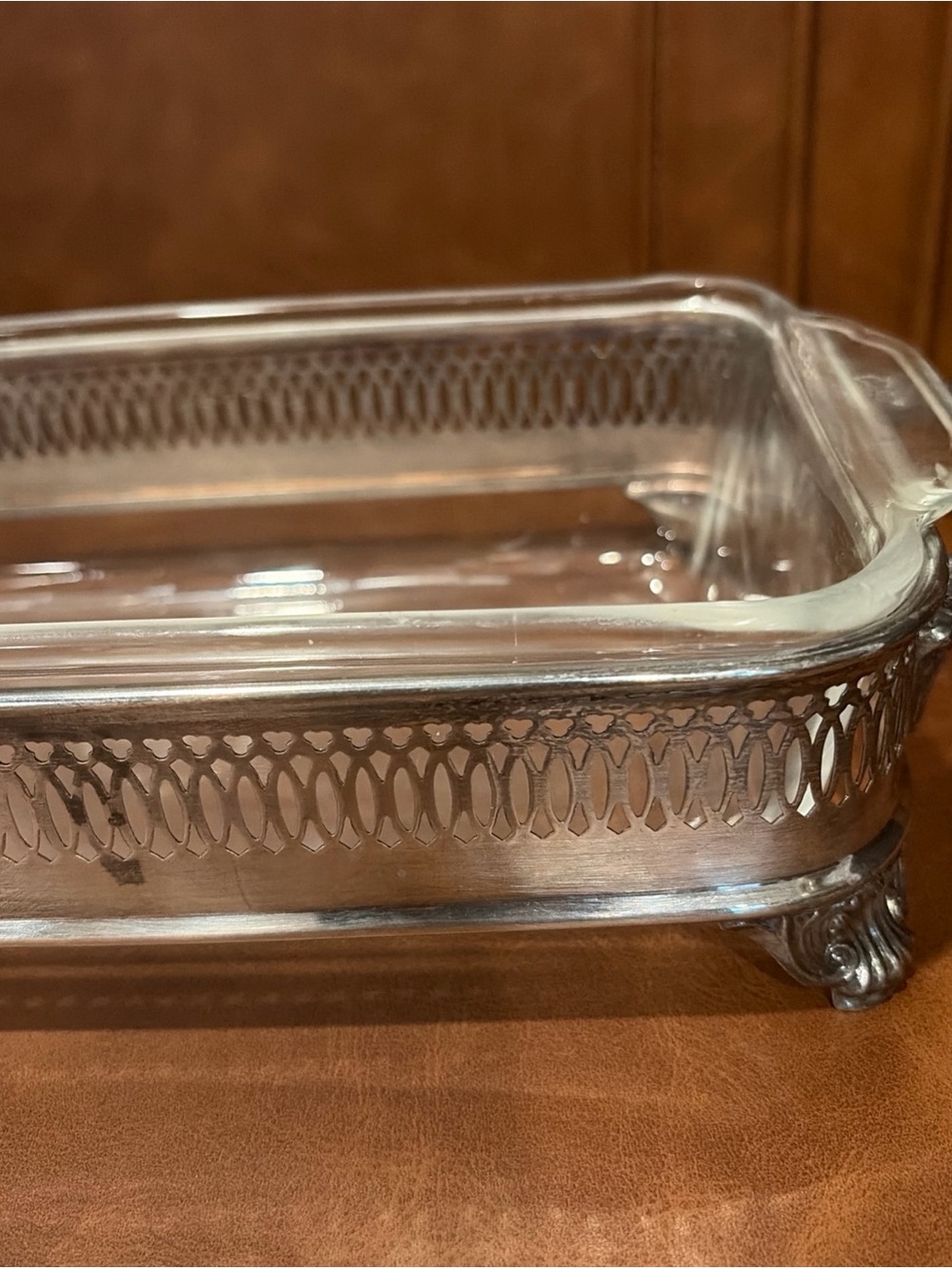 Vintage silver-plated Footed stand. Anchor Hocking Fire King casserole dish 409 - Picture 6 of 11